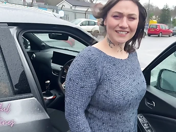 Mummy wifey gets her pussy filled nearly cum after internal phone implore nearly her hubby