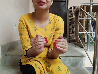 Desi Aunty gets her tight ass drilled hard on touching this Hindi Messy Conversing GONZO HD video