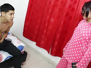 Nasty kemandmegan goes kinky with her fresh beau's huge fuckpole in her guest room - Porno in Spanish