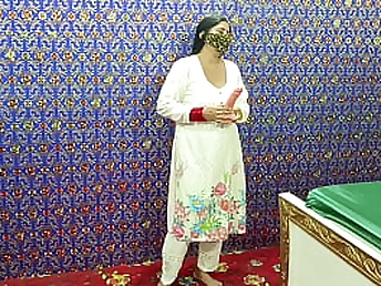 Nabilashehzadi's Desi Aunty Sex: A Superb-sized Fake-bone gets plunged in every crevice!
