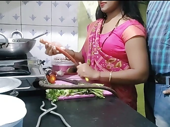 Witness Mumbai Ashu, the Indian daughter, squirt while getting her fat cupcakes and butt humped in the kitchen