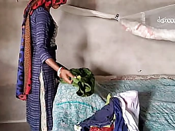 Desi Top A1 fellates & gets creampied in doggy-style with molten Hindi audio