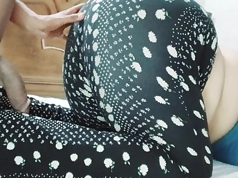 Aj Bhabhi Nu Mai & Desi Punjabi COUGAR hook up with big ebony cock in gonzo style