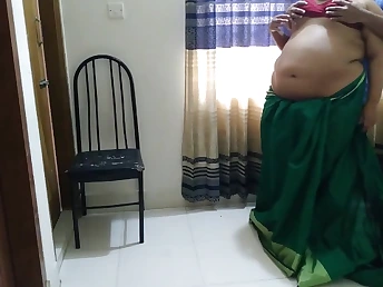 Ariaxmia, a huge-chested 50-yr-elderly Tamil COUGAR, gets a tough rail from her neighbor while conversing on the smartphone