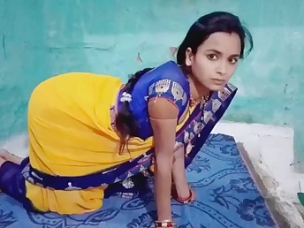 Aaj to Meri biwi ki gand faad di tel laga ke gand me daal diya mera mota land meri randi biwi chilla gayi booty-pummel sex vid