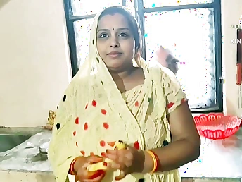 Watch Desi Bhabhi win discombobulate hard in hardcore Indian village sex far banana and cum