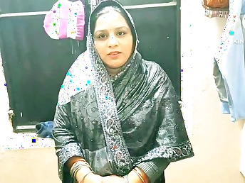 Observe Desi Aunty & her BOYFRIEND get level with beyond at hand rear end-fashion roleplay activity