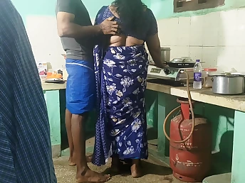 Desi Aunty with cock-squeezing vulva bangs stiff while cooking in kitchen