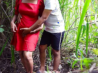 RobinHoodSex & Gf Outdoor Ravage Rock Rock hard: Desi Indian Teenage and Her Giant Bra-stuffers Get Horny