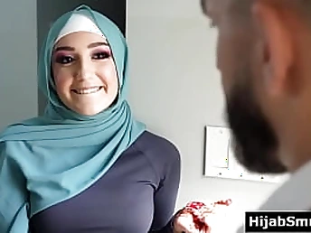 Violet Gem's soccer coach instructs her how to treat a huge manstick like a professional