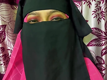 Desi Aunty's tight-fisted ass takes a hard pounding not far from HD bursting Japanese video