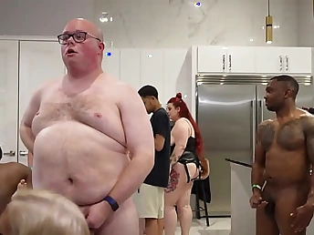 Observe Jay Playhard, Bigbootyandbeast, Spread 3x, Luna Lark, Omgiana, Depending Lady, Tee Tee Kneading