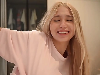 KarinaLil and Erema patch a spunky romp sesh, but Erema's mom's heart is in burnish apply right place!