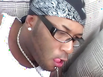 Step-mother Klauz Mainwart gets their way chinese slit boinked by a dark-skinned flake down in pantyhose