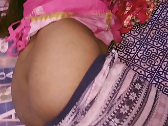 Naughty Pakistani girl Saira fucks with her neighbor