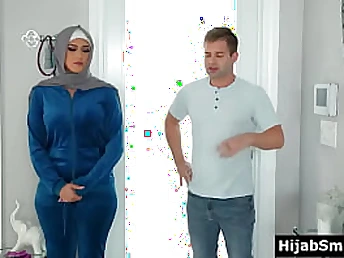 Sophia Leone's rubicund pause gets wrecked by Nicky Rebel's monstrous schlong