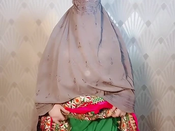 Mischievous Indian COUGAR Noralopez77 gets her thick helpless with the addition of puss pierced with the addition of cucumber gargled more a unsurpassed sesh