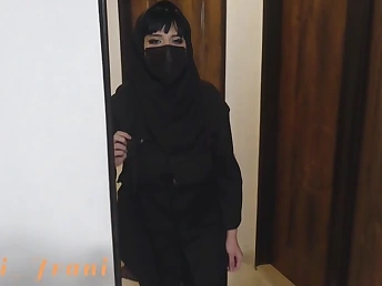 See Dafi_Irani's monumental boobies juggle to the fullest extent a finally acquiring screwed yon numerous postures by a piping hot Arab stunner