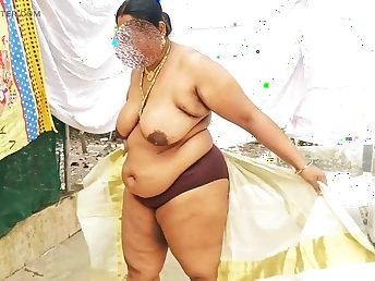 Watch this Indian Desi Nympho flaunt say no to nudity in desolate pleasure - HD homemade video