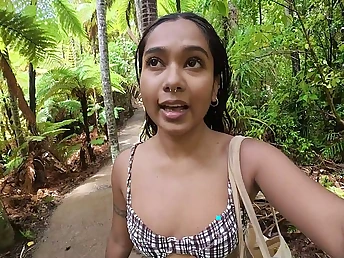 Mia Z pleases herself by masturbating off in NZ's extravagant outdoors