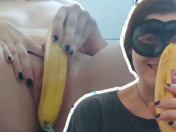 German Teenager Poon gets her vagina ravaged inert apropos banana wits a Desi hairy man!
