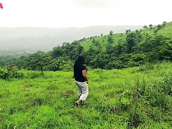 Desi Teen In one's birthday suit Young lady screwed in open-air nearly their way significant culo and cock-squeezing honeypot