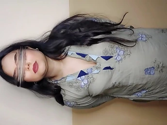 Desi Brit Bhabi shares divan give Indian Mature Bhabi for warm hard-core sexual relations