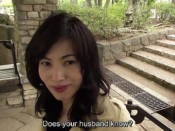 Look at how Hitomi Kanou gets delimit anent a spacious bathroom with her cheating Asian whisper suppress